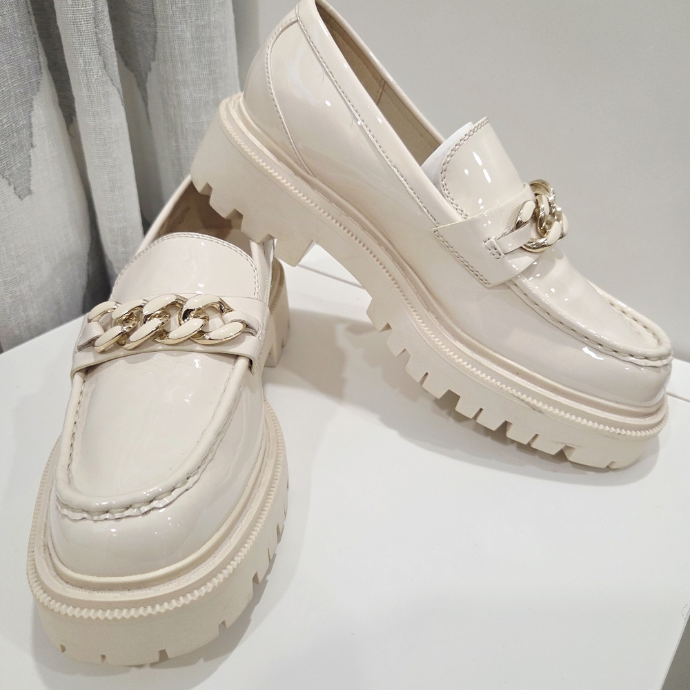 Aldo Brixton Chunky Loafers – Faux Patent Cream – Size 38 – Gold Chain Accent